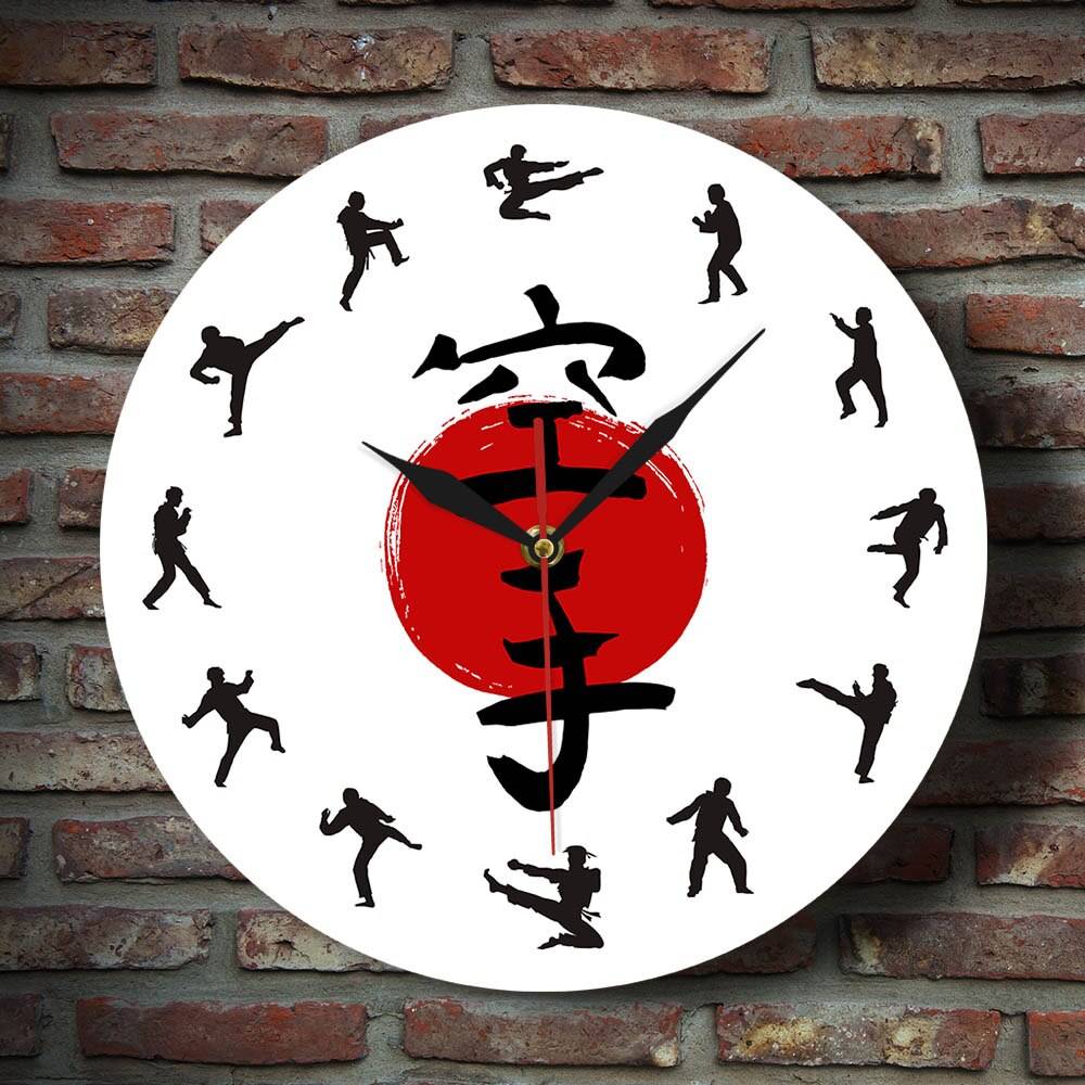 Fistfight Karate Wall Decor Hanging Silent Wall Watch Japanese Martial Arts Karate Silhouettes Living Room Decorative Wall Clock